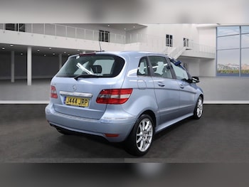 Used Mercedes-Benz B Class 2010 for sale - 77166960: Photo