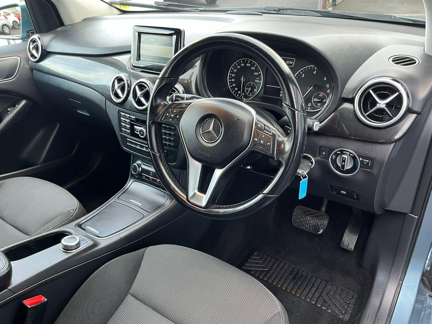 Used Mercedes-Benz B Class 2013 for sale - 76690039: Photo 12