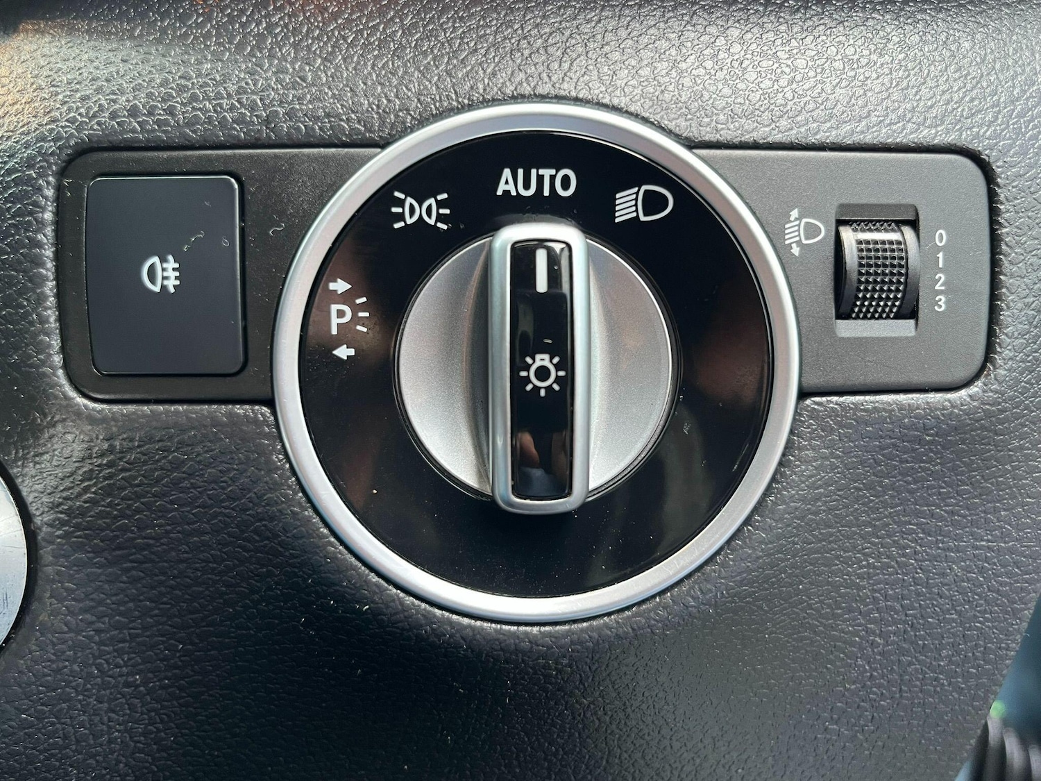 Used Mercedes-Benz B Class 2013 for sale - 76690039: Photo 19