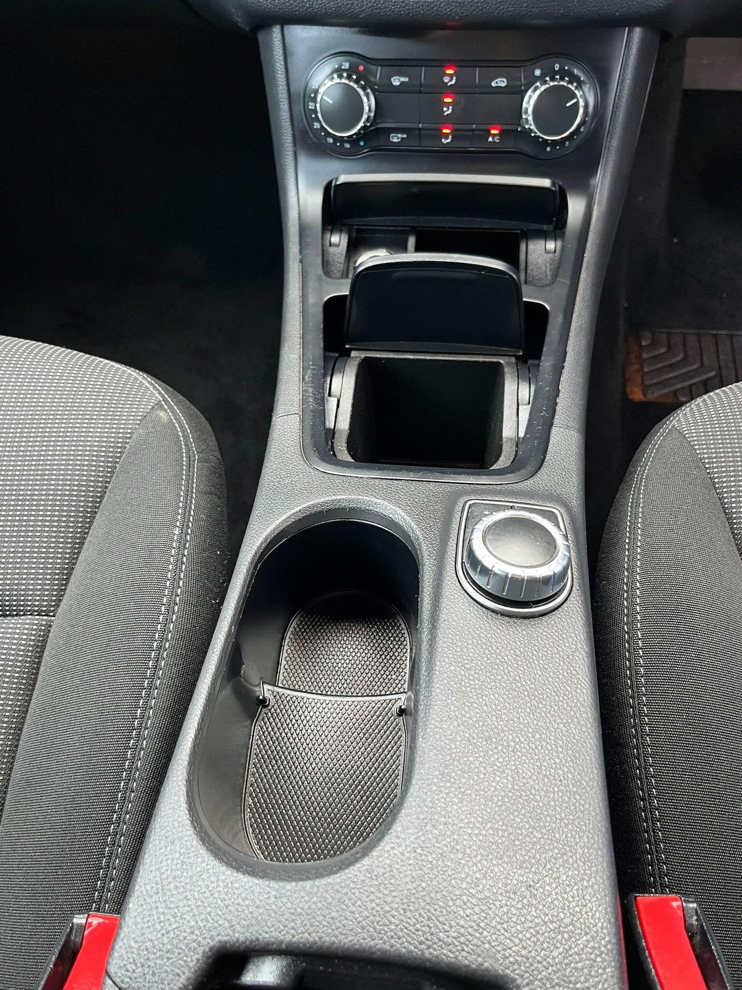 Used Mercedes-Benz B Class 2013 for sale - 76690039: Photo 24