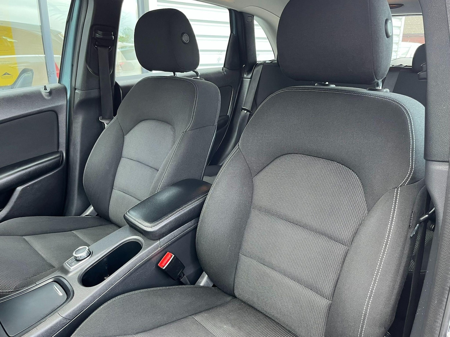 Used Mercedes-Benz B Class 2013 for sale - 76690039: Photo 28