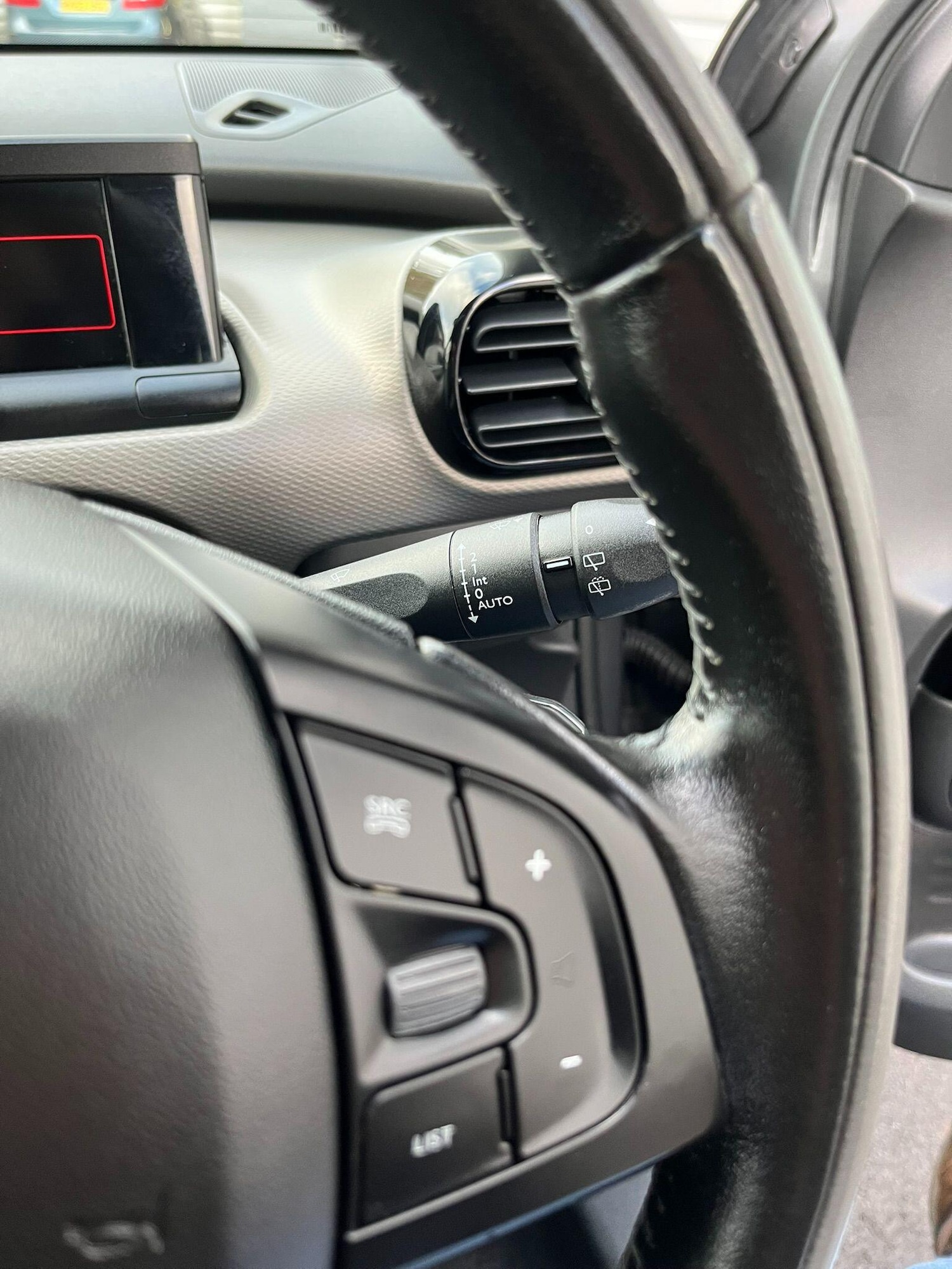 Used Citroen C4 Cactus 2016 for sale - 76688688: Photo 17