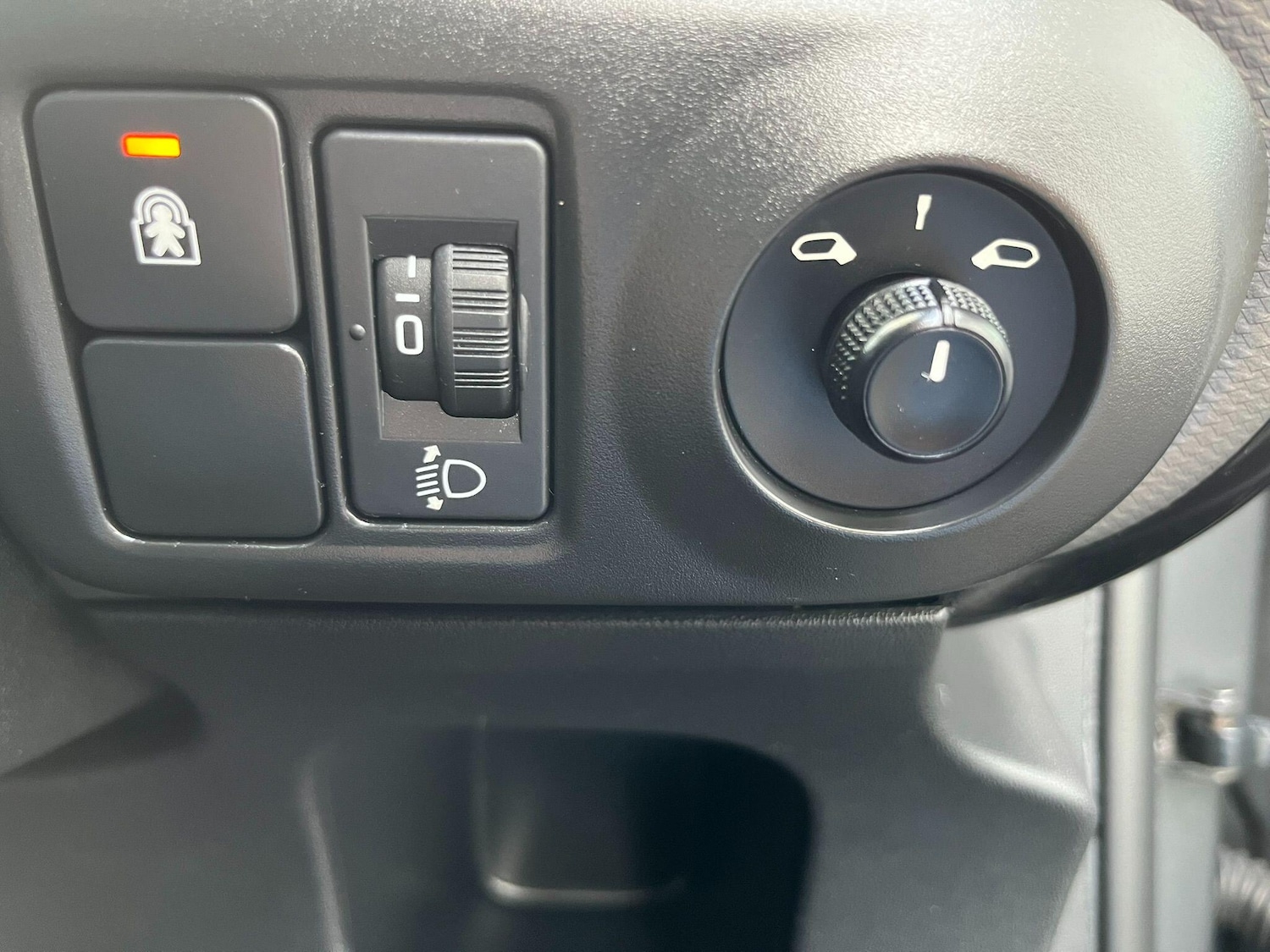 Used Citroen C4 Cactus 2016 for sale - 76688688: Photo 18