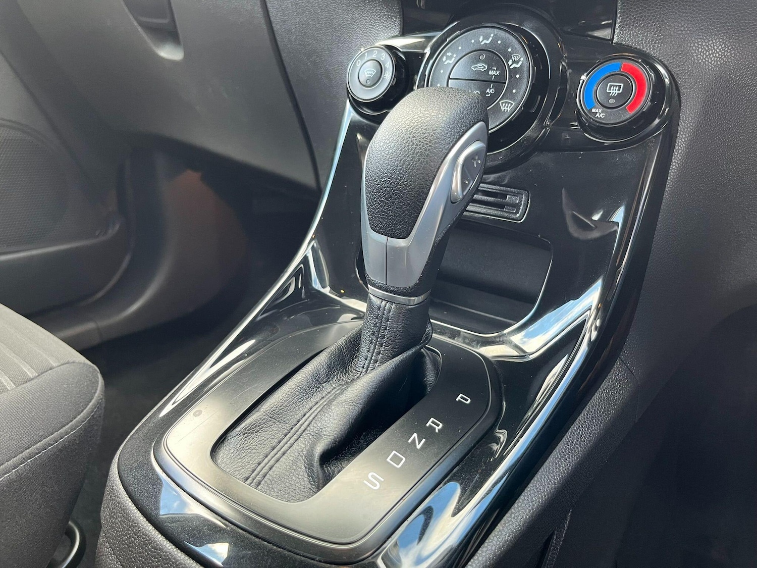 Used Ford Fiesta 2014 for sale - 76512032: Photo 23