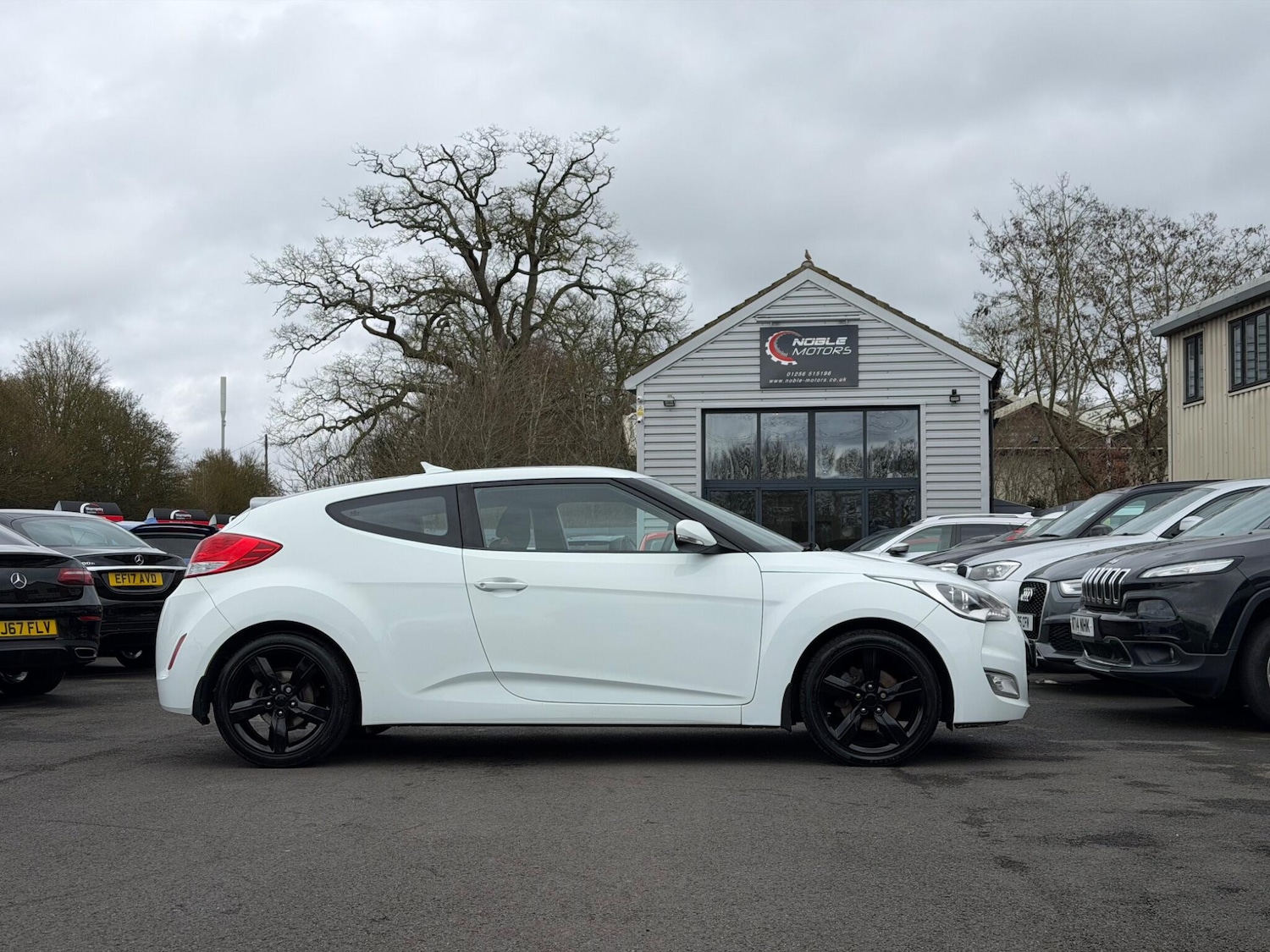 Used Hyundai Veloster 2013 for sale - 77633328: Photo 3