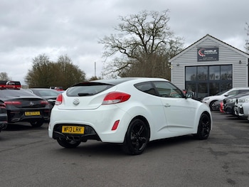 Used Hyundai Veloster 2013 for sale - 77633328: Photo