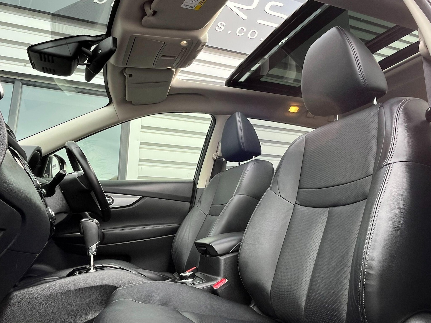 Used Nissan X-Trail 2017 for sale - 76136093: Photo 32