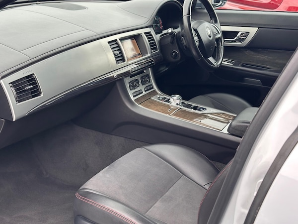 Used Jaguar XF 2015 for sale - 76307403: Photo 10