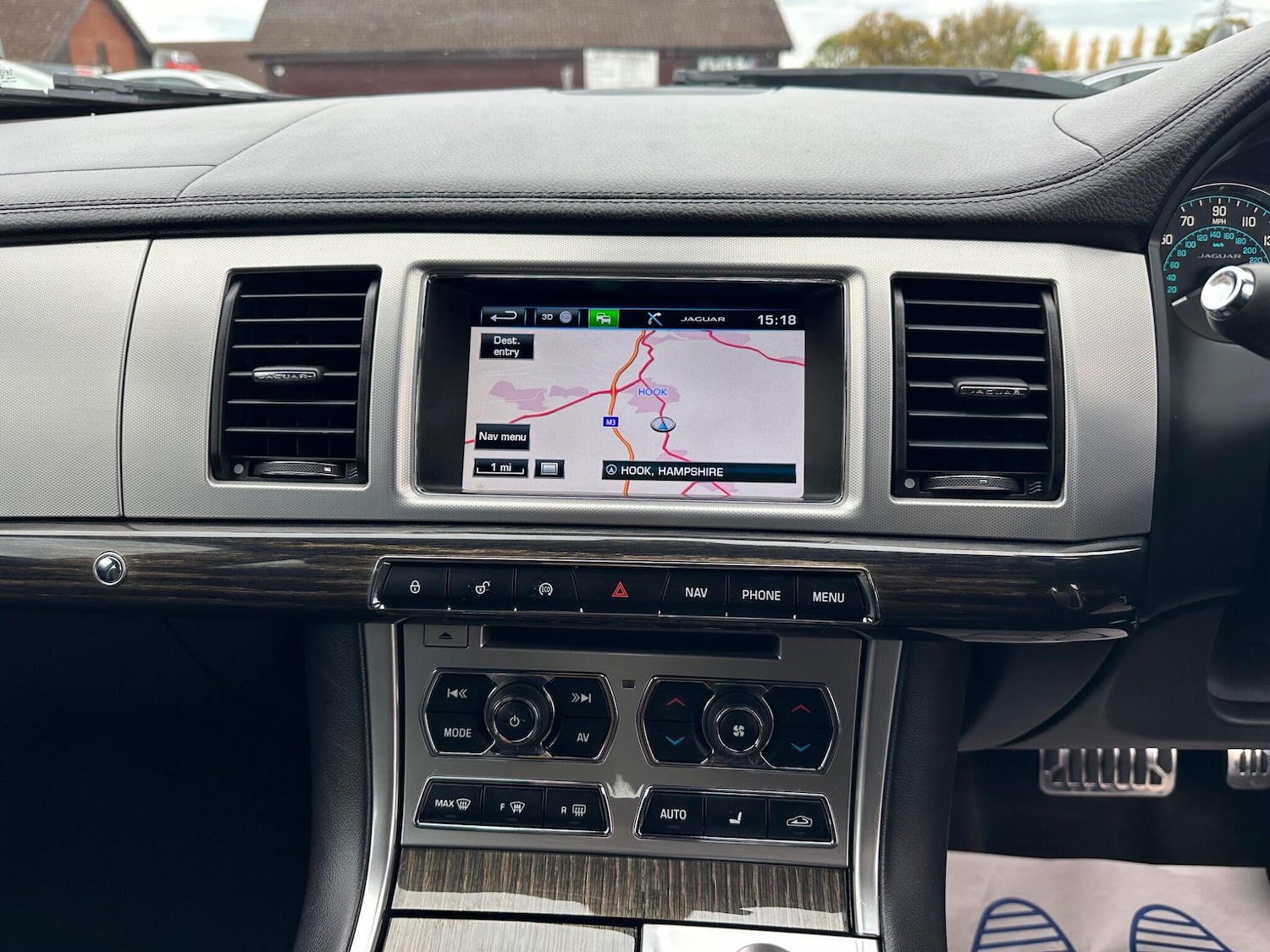 Used Jaguar XF 2015 for sale - 76307403: Photo 16