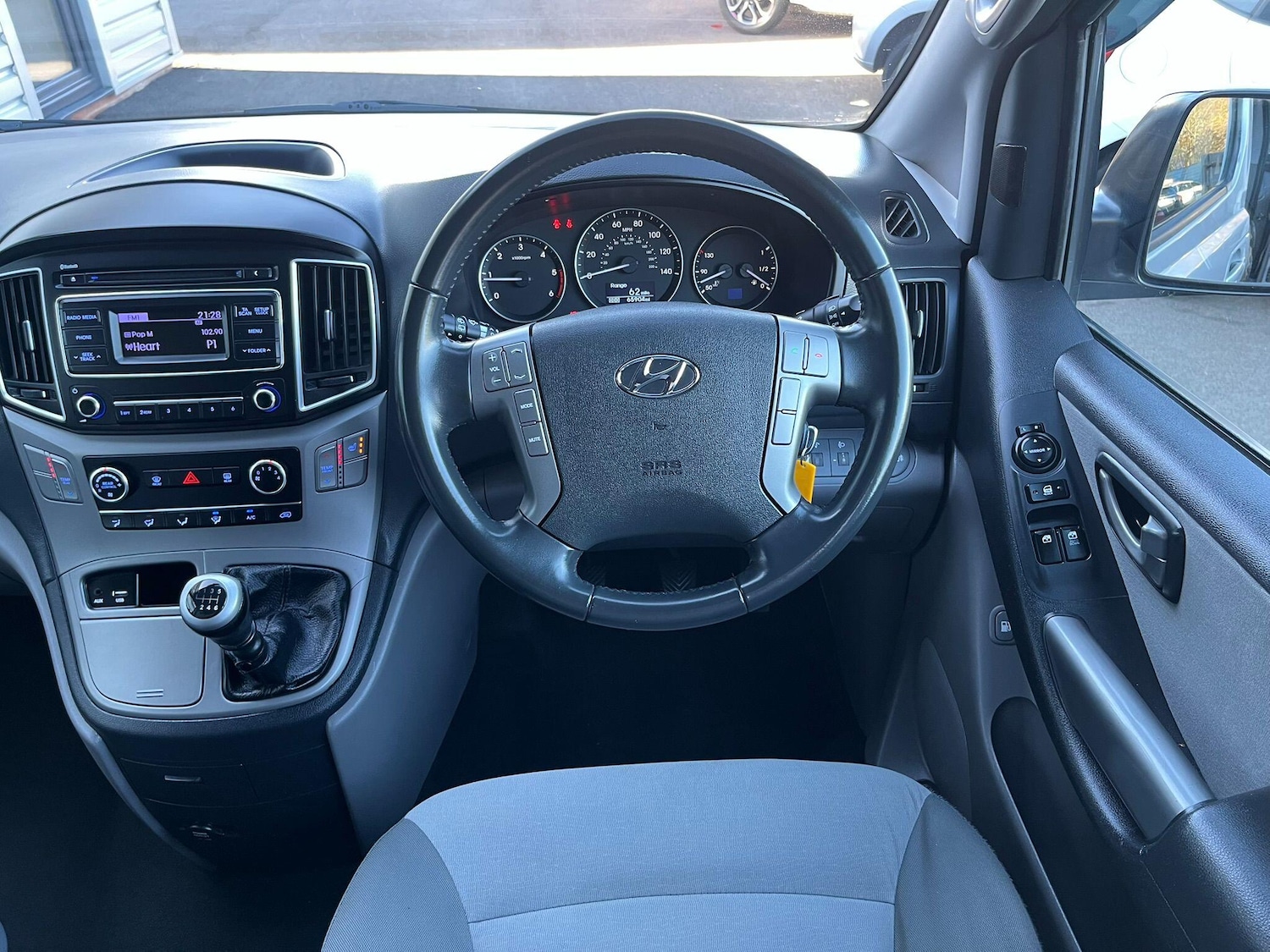 Used Hyundai i800 2017 for sale - 76992784: Photo 14