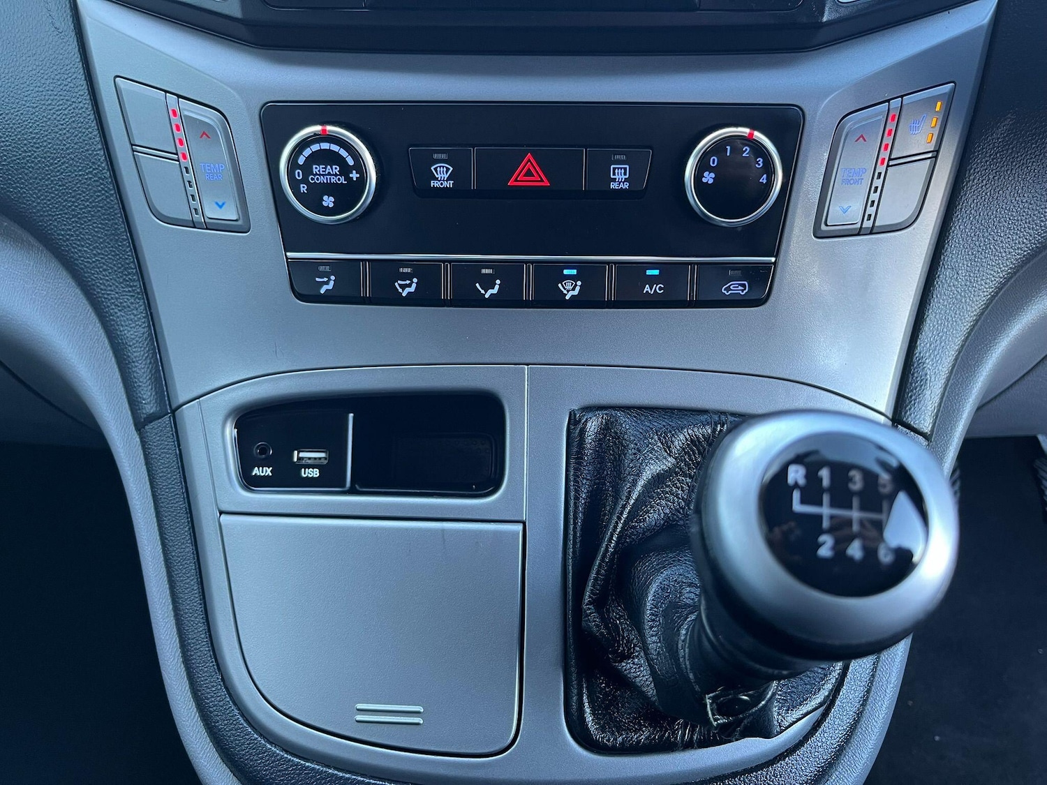 Used Hyundai i800 2017 for sale - 76992784: Photo 21