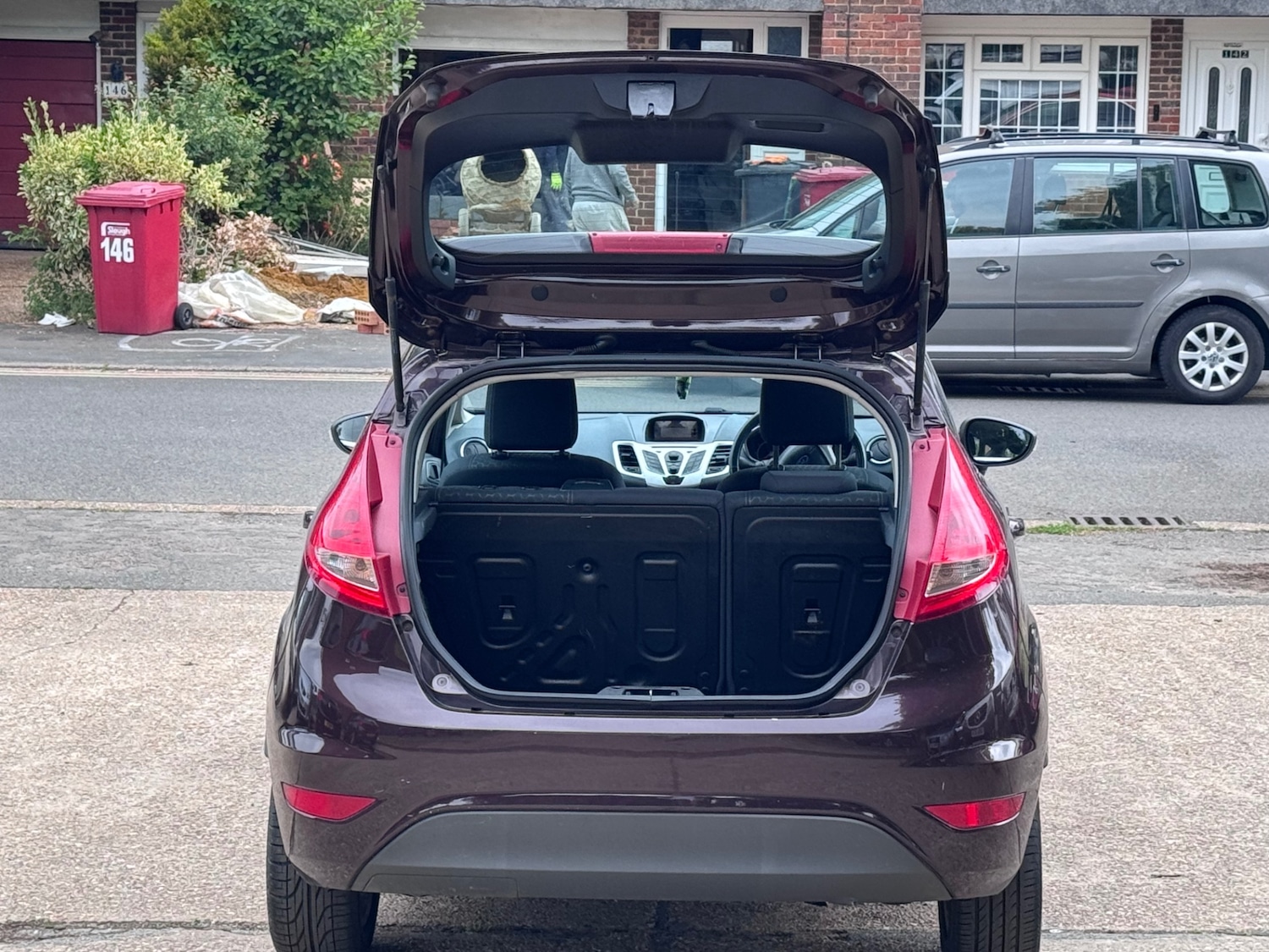 Vehicle 33