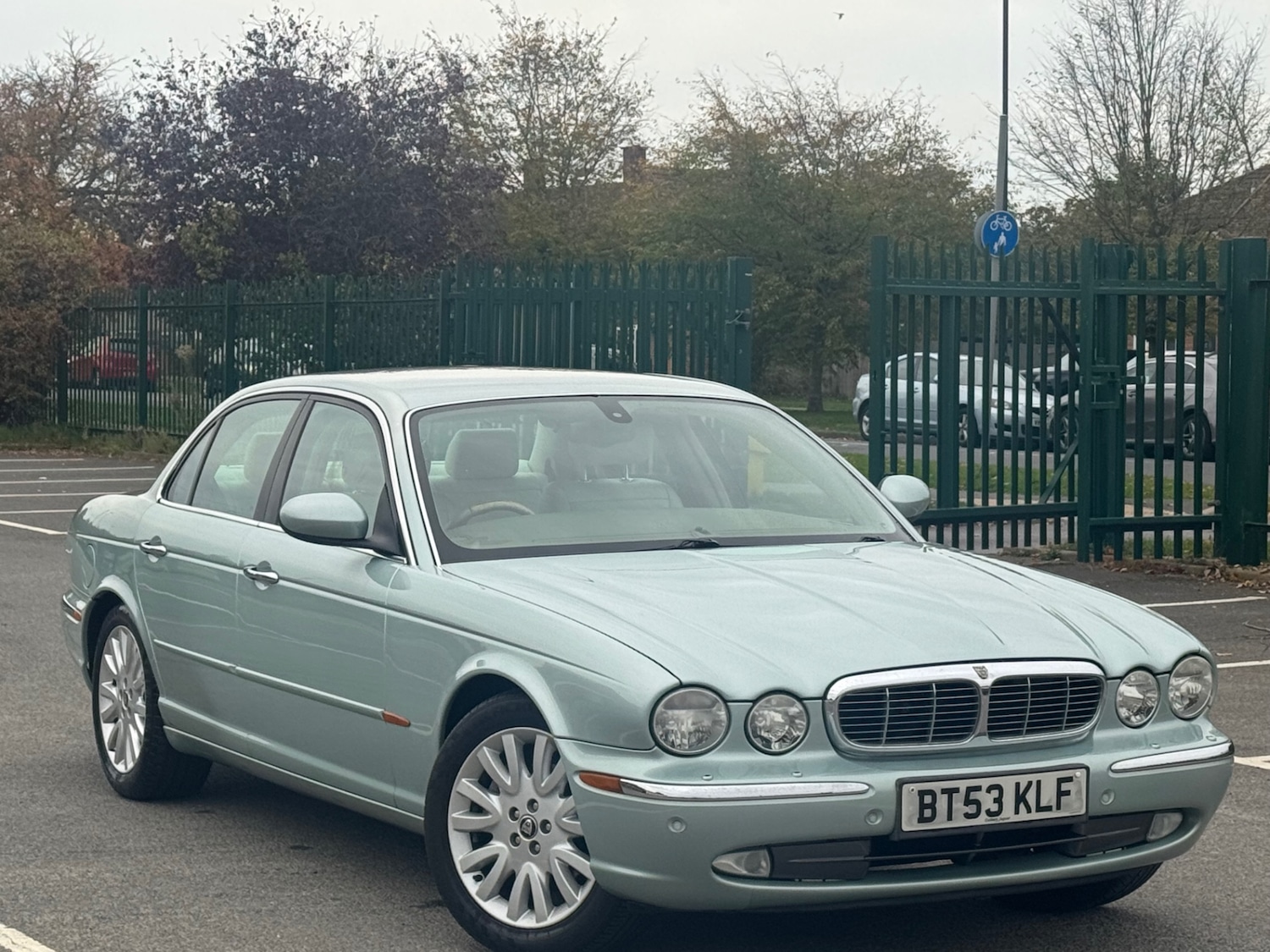 Used Jaguar XJ 2003 for sale - 76312497: Photo 1