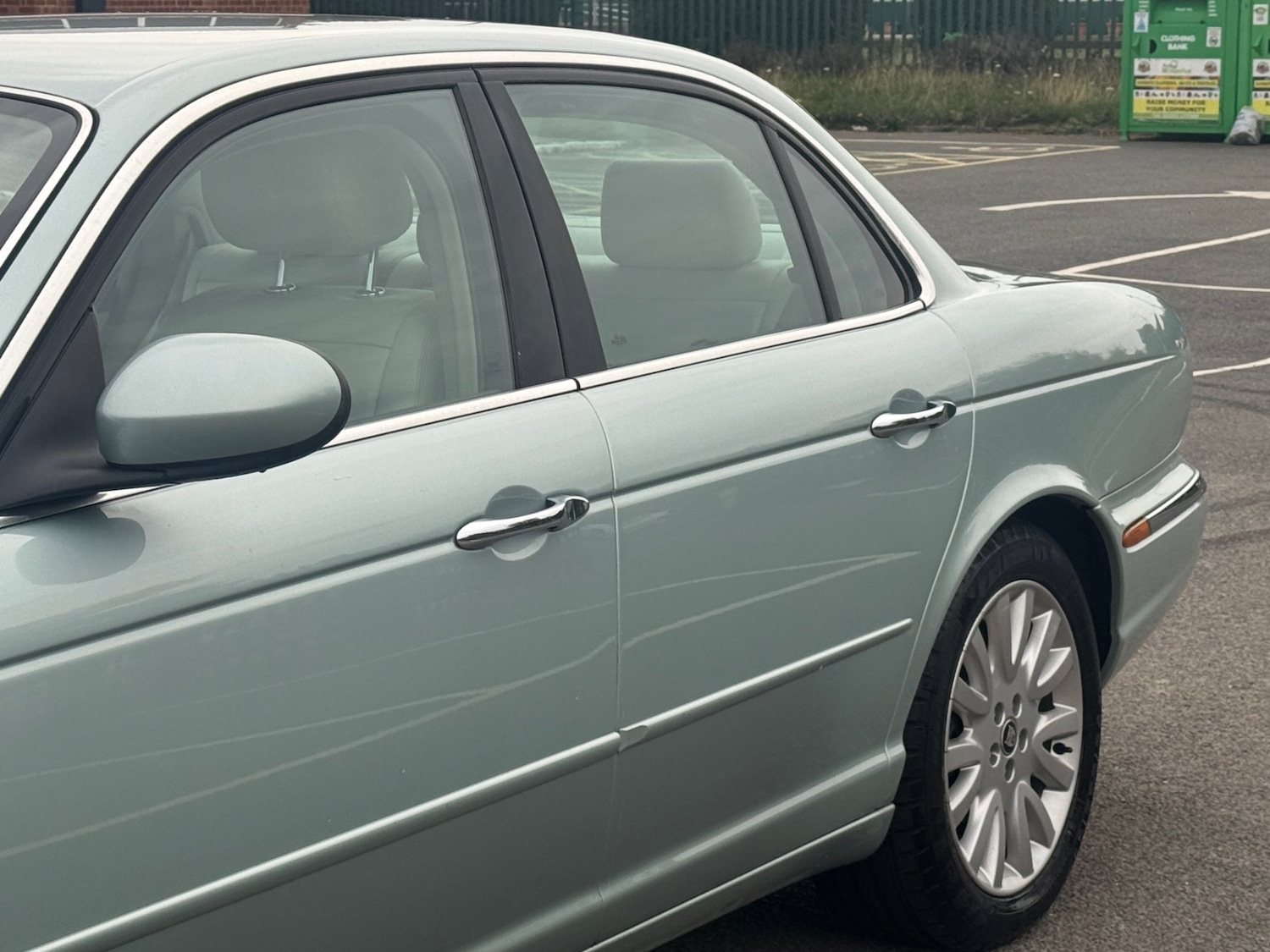 Used Jaguar XJ 2003 for sale - 76312497: Photo 22