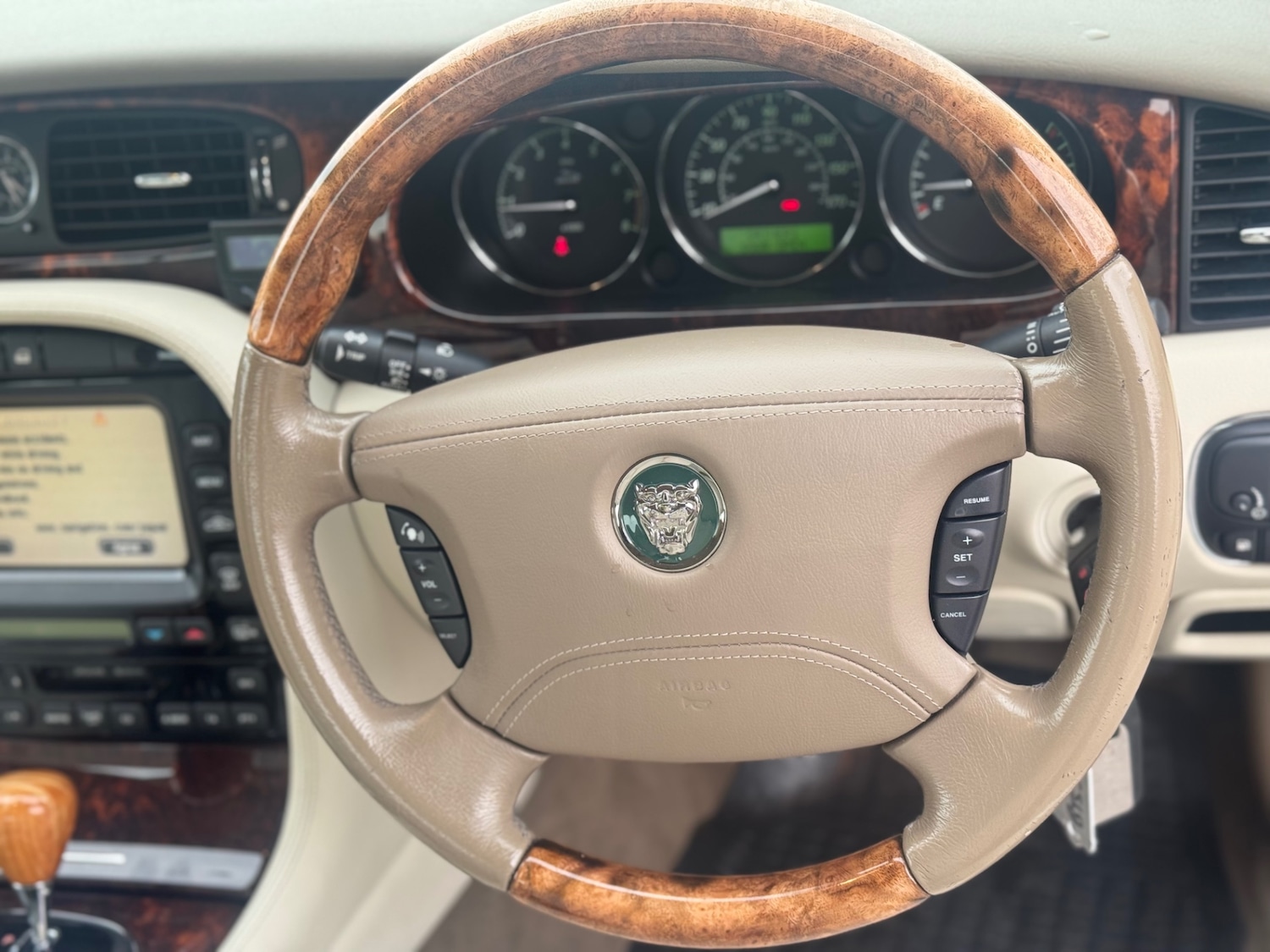 Used Jaguar XJ 2003 for sale - 76312497: Photo 40