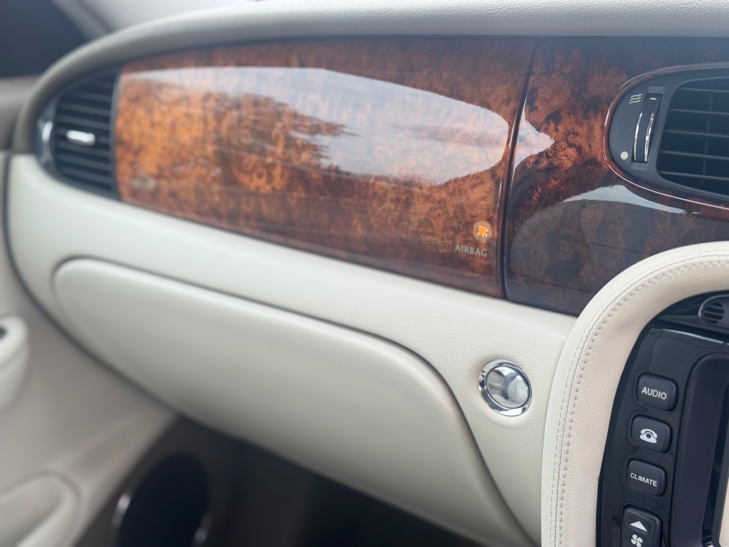 Used Jaguar XJ 2003 for sale - 76312497: Photo 41