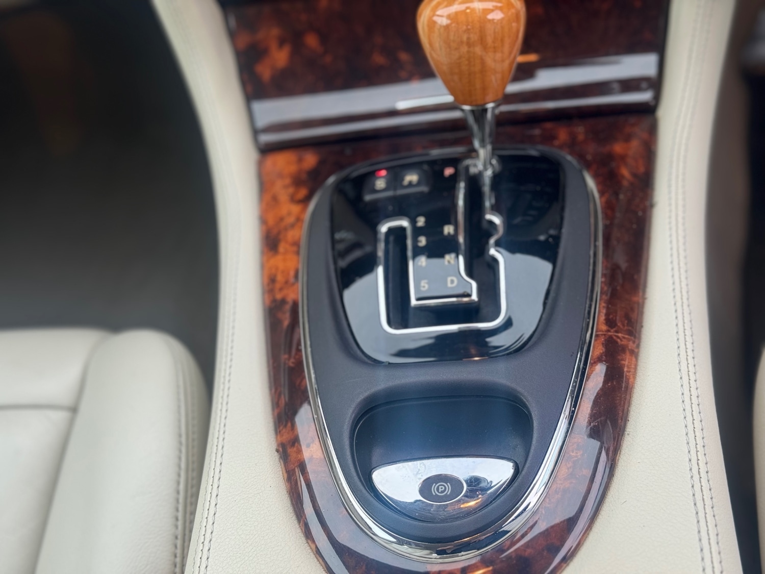 Used Jaguar XJ 2003 for sale - 76312497: Photo 42