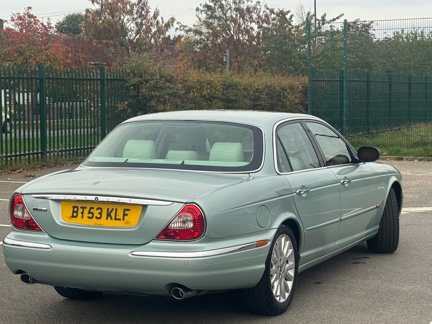 Used Jaguar XJ 2003 for sale - 76312497: Photo 6