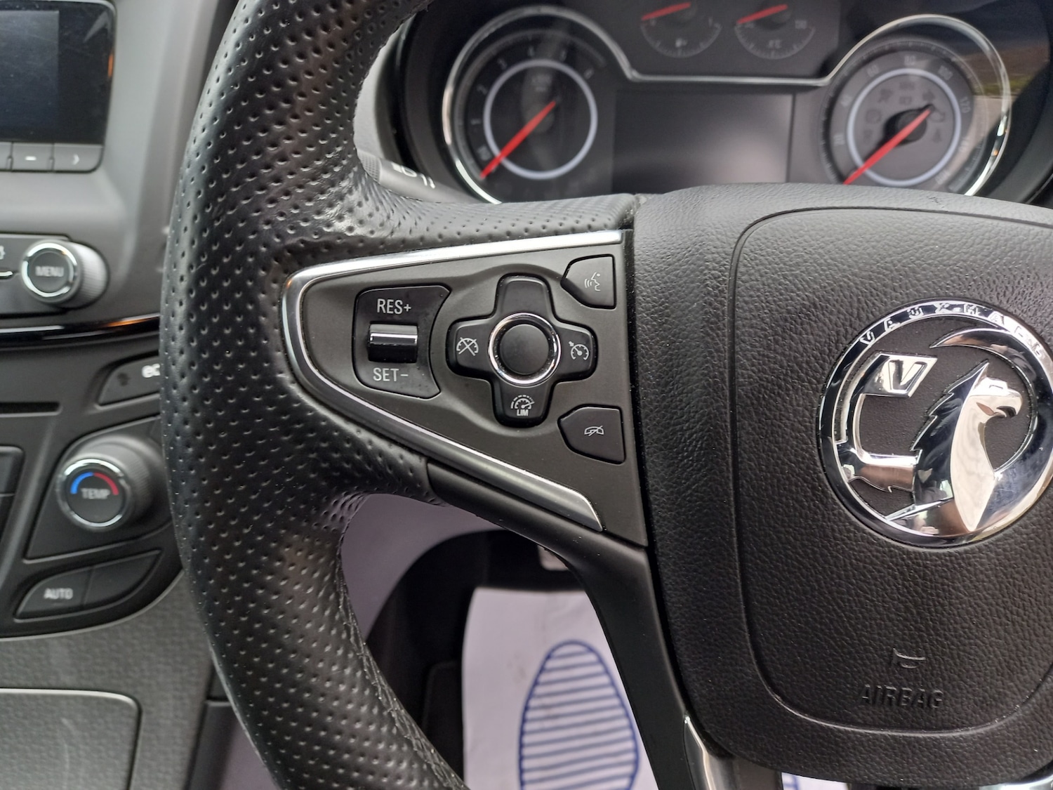 Used Vauxhall Insignia 2013 for sale - 76948277: Photo 24