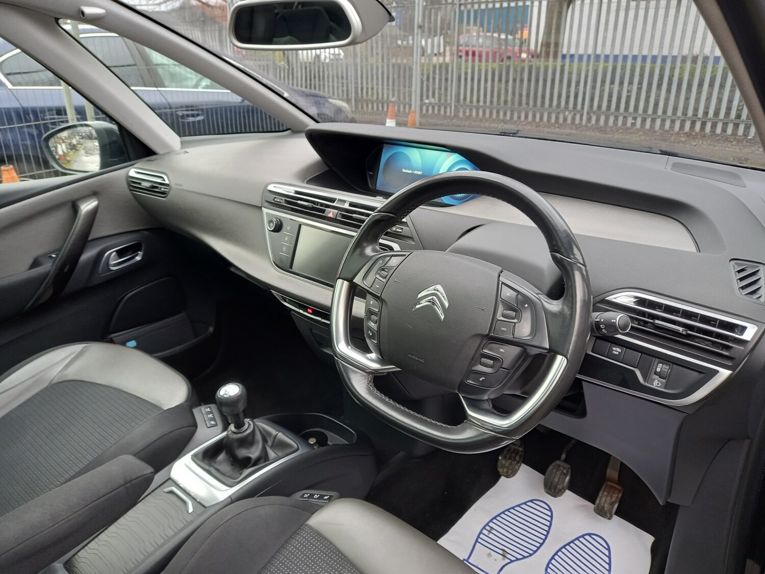 Used Citroen C4 Picasso 2013 for sale - 77701686: Photo 12