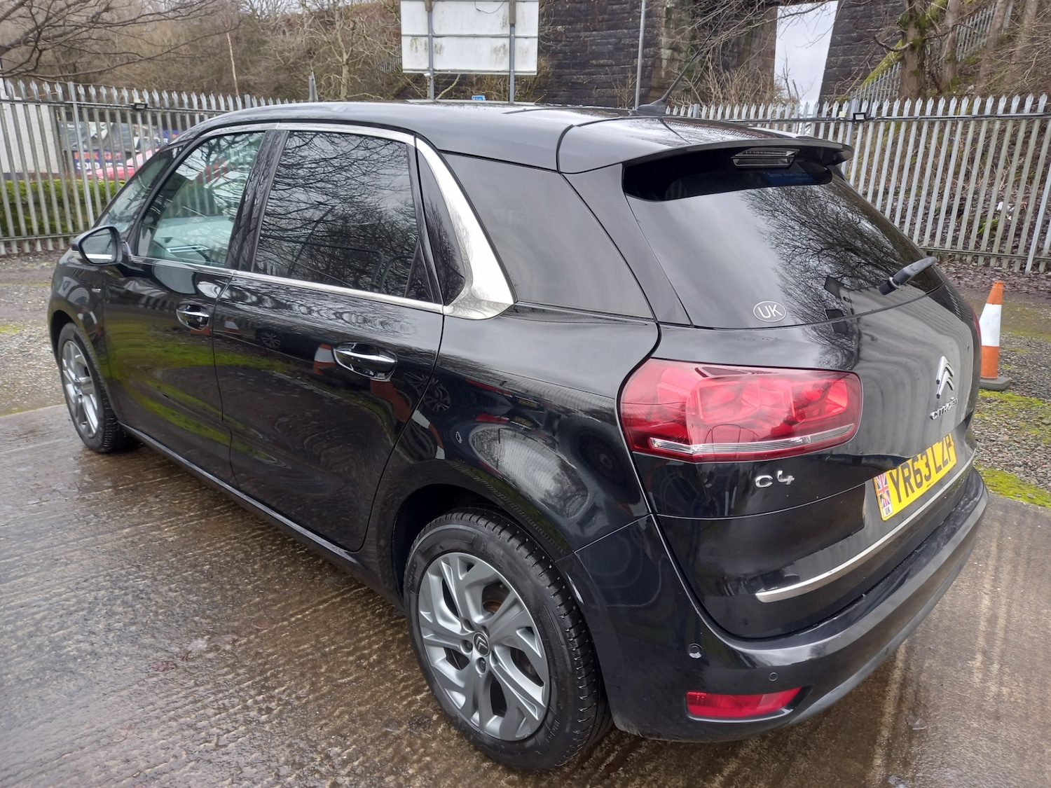 Used Citroen C4 Picasso 2013 for sale - 77701686: Photo 4