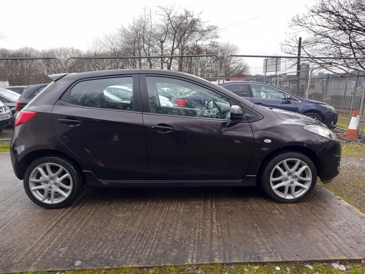 Used Mazda Mazda2 2012 for sale - 77445976: Photo 9