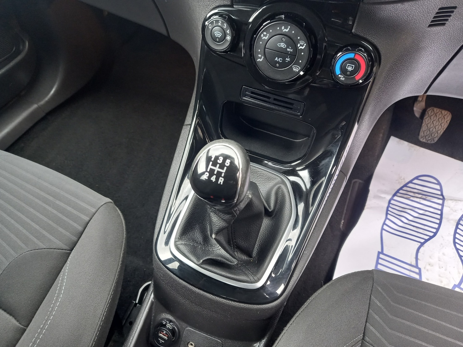 Used Ford Fiesta 2014 for sale - 78013065: Photo 25