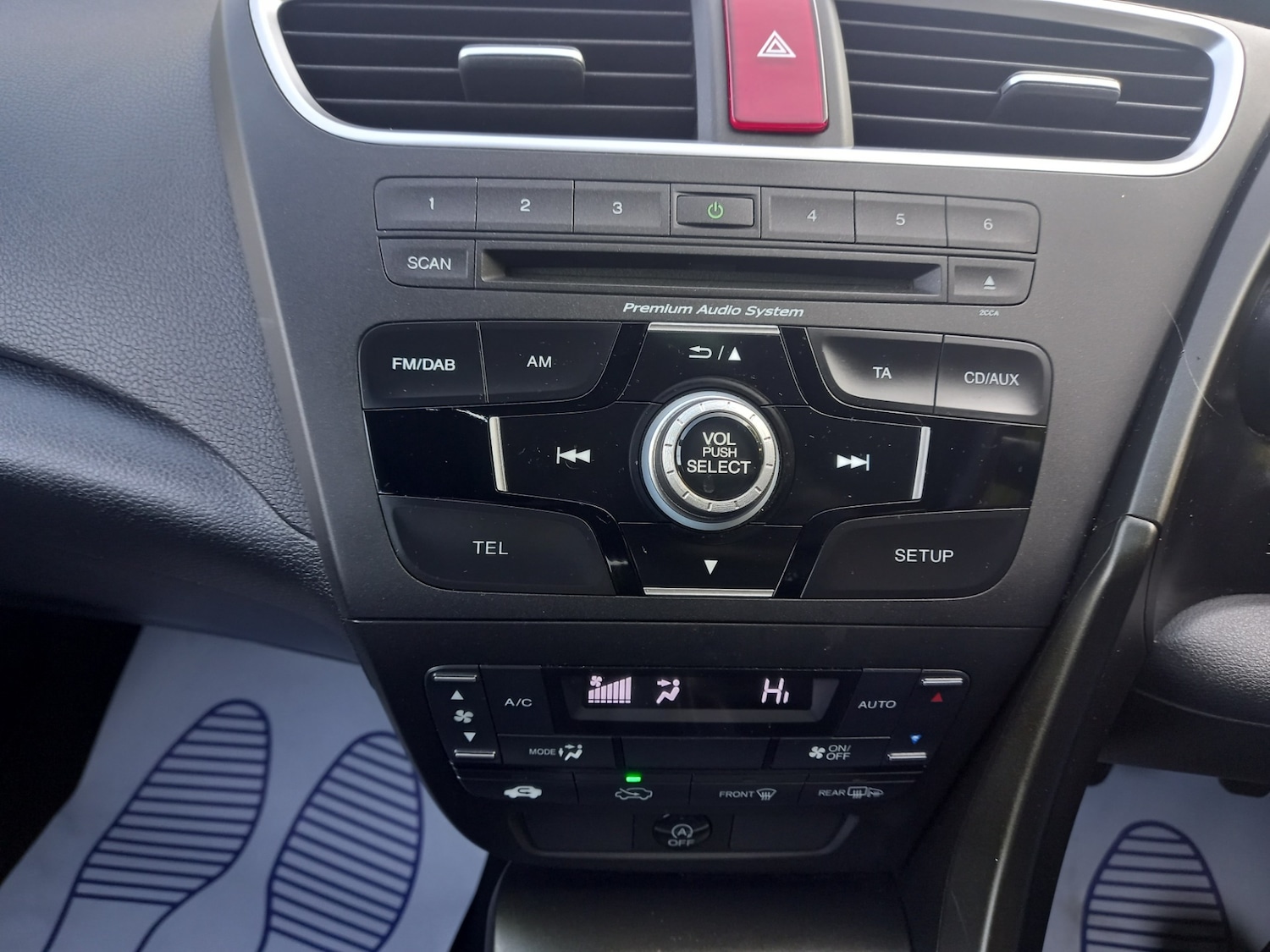 Used Honda Civic 2014 for sale - 76412290: Photo 34