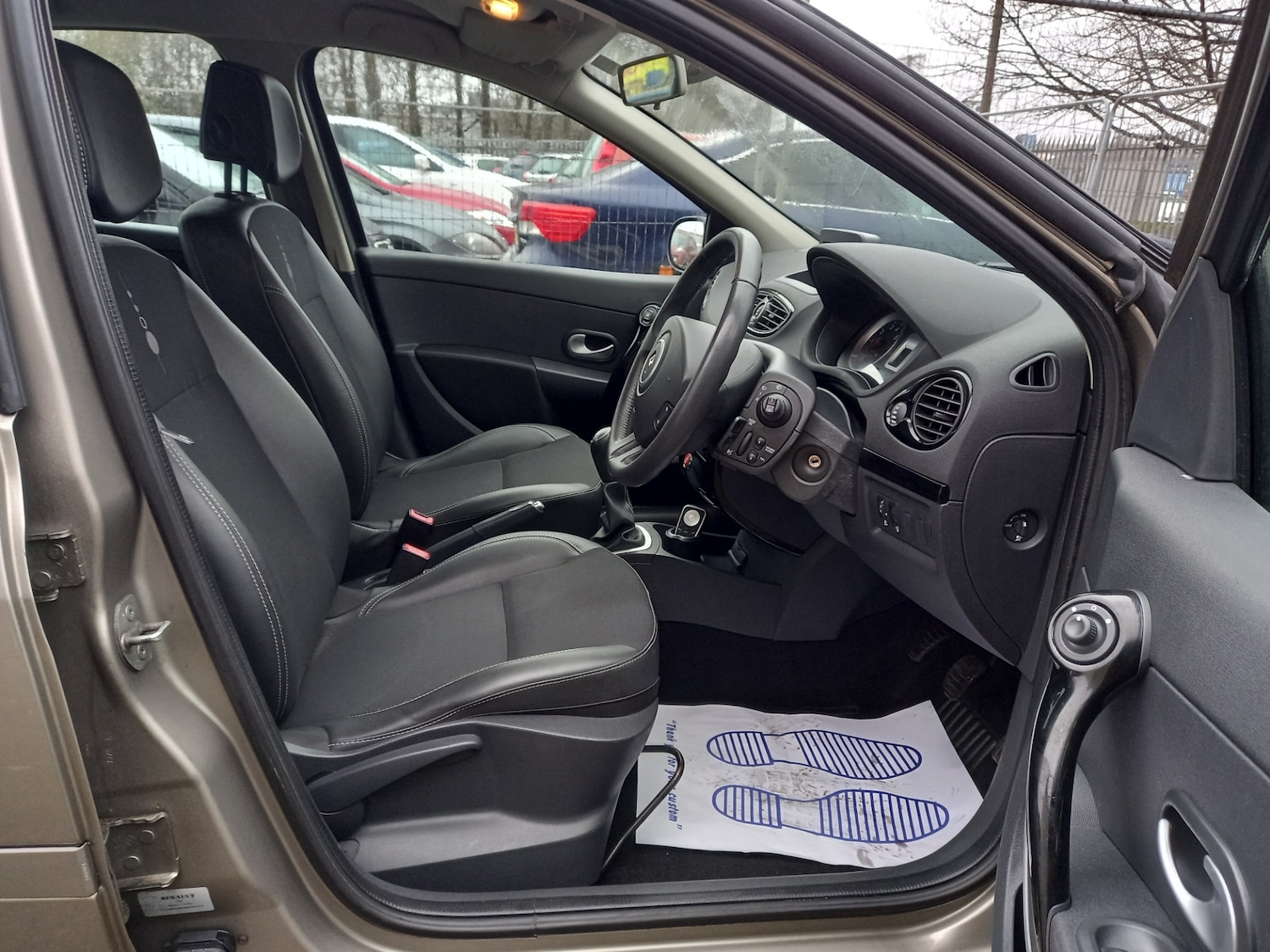 Used Renault Clio 2012 for sale - 76707017: Photo 11