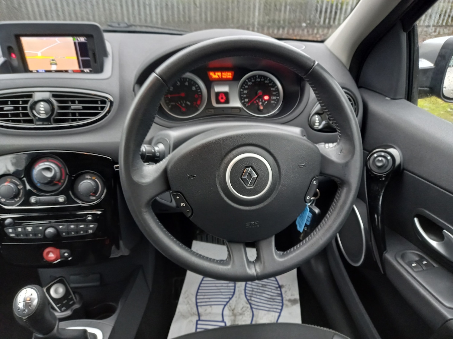 Used Renault Clio 2012 for sale - 76707017: Photo 14