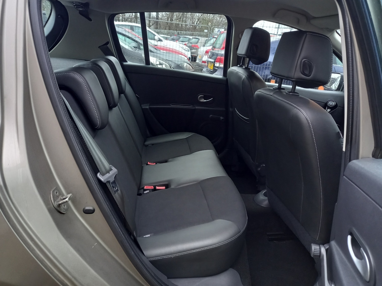 Used Renault Clio 2012 for sale - 76707017: Photo 19