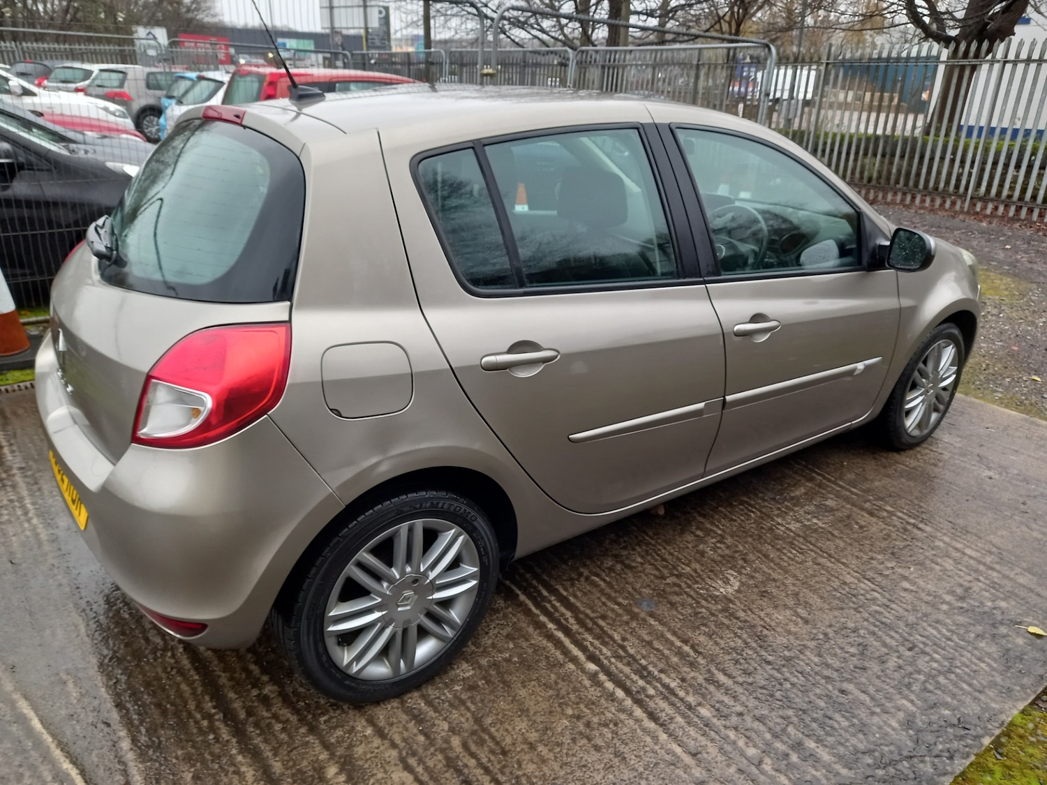 Used Renault Clio 2012 for sale - 76707017: Photo 5