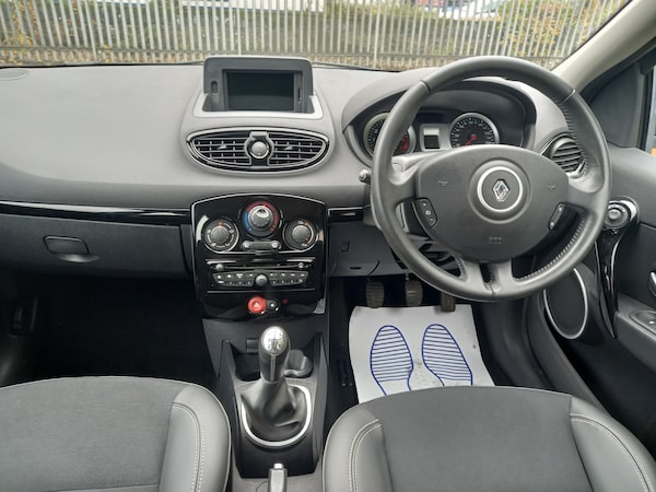 Used Renault Clio 2012 for sale - 76253048: Photo 16