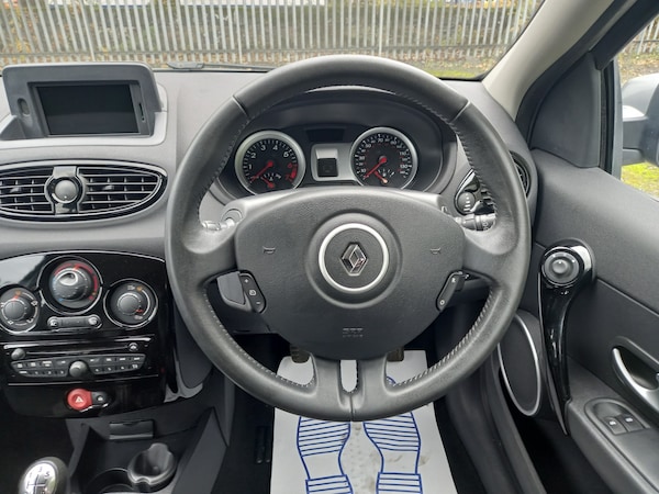 Used Renault Clio 2012 for sale - 76253048: Photo 19