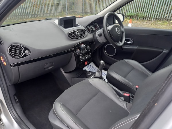 Used Renault Clio 2012 for sale - 76253048: Photo 22