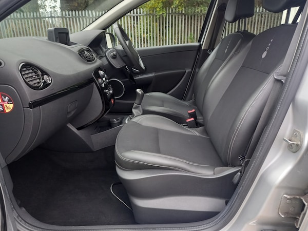 Used Renault Clio 2012 for sale - 76253048: Photo 23