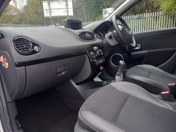 Used Renault Clio 2012 for sale - 76253048: Photo 24