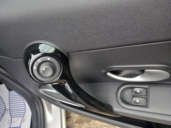 Used Renault Clio 2012 for sale - 76253048: Photo 27