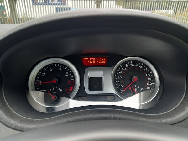 Used Renault Clio 2012 for sale - 76253048: Photo 36