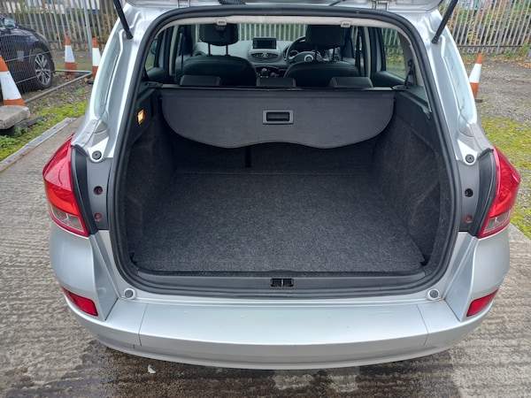 Used Renault Clio 2012 for sale - 76253048: Photo 38