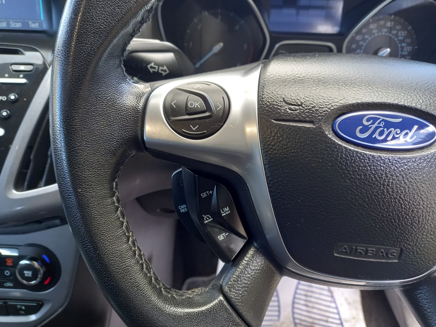 Used Ford Focus 2012 for sale - 76374954: Photo 26