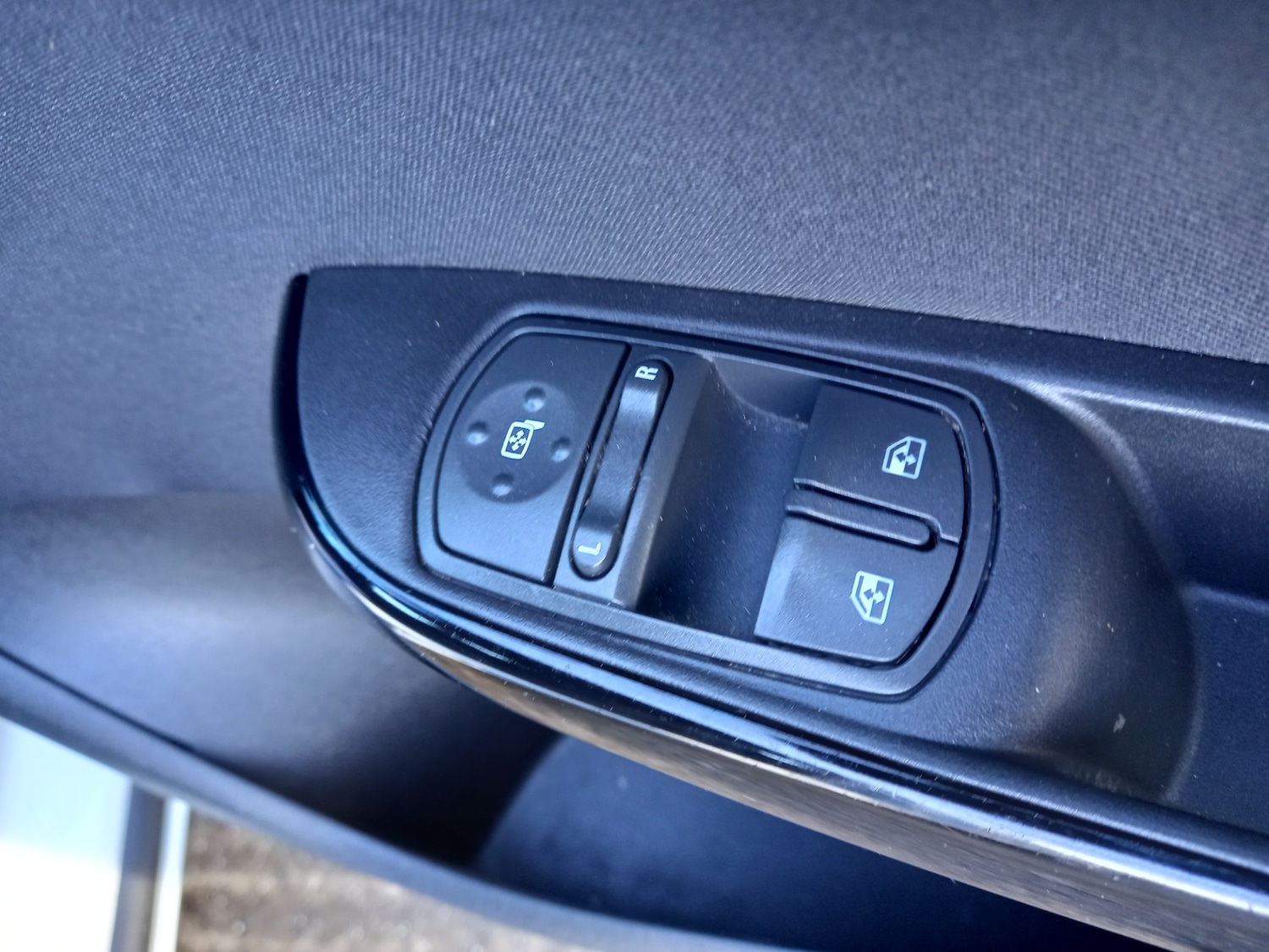 Used Vauxhall Corsa 2015 for sale - 77579285: Photo 18