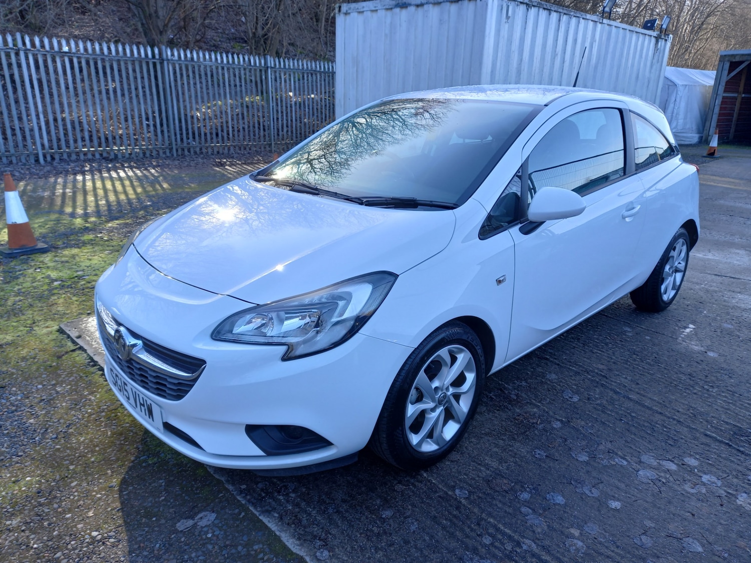 Used Vauxhall Corsa 2015 for sale - 77579285: Photo 2