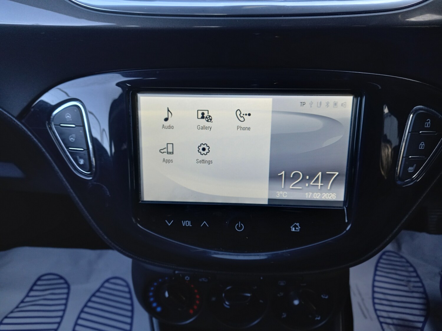 Used Vauxhall Corsa 2015 for sale - 77579285: Photo 28