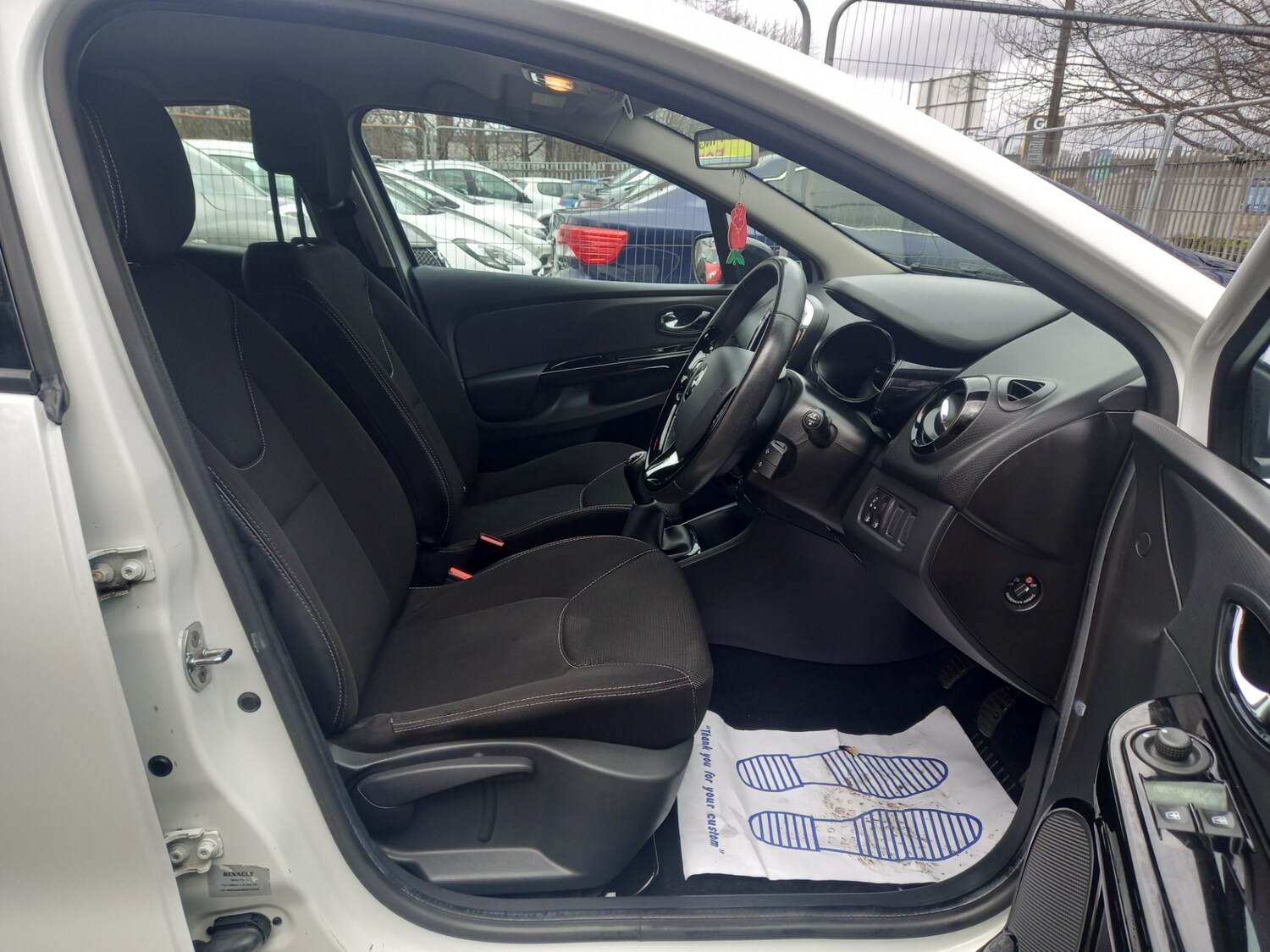 Used Renault Clio 2014 for sale - 77890156: Photo 12