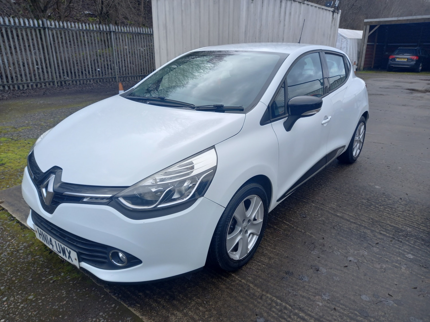 Used Renault Clio 2014 for sale - 77890156: Photo 2