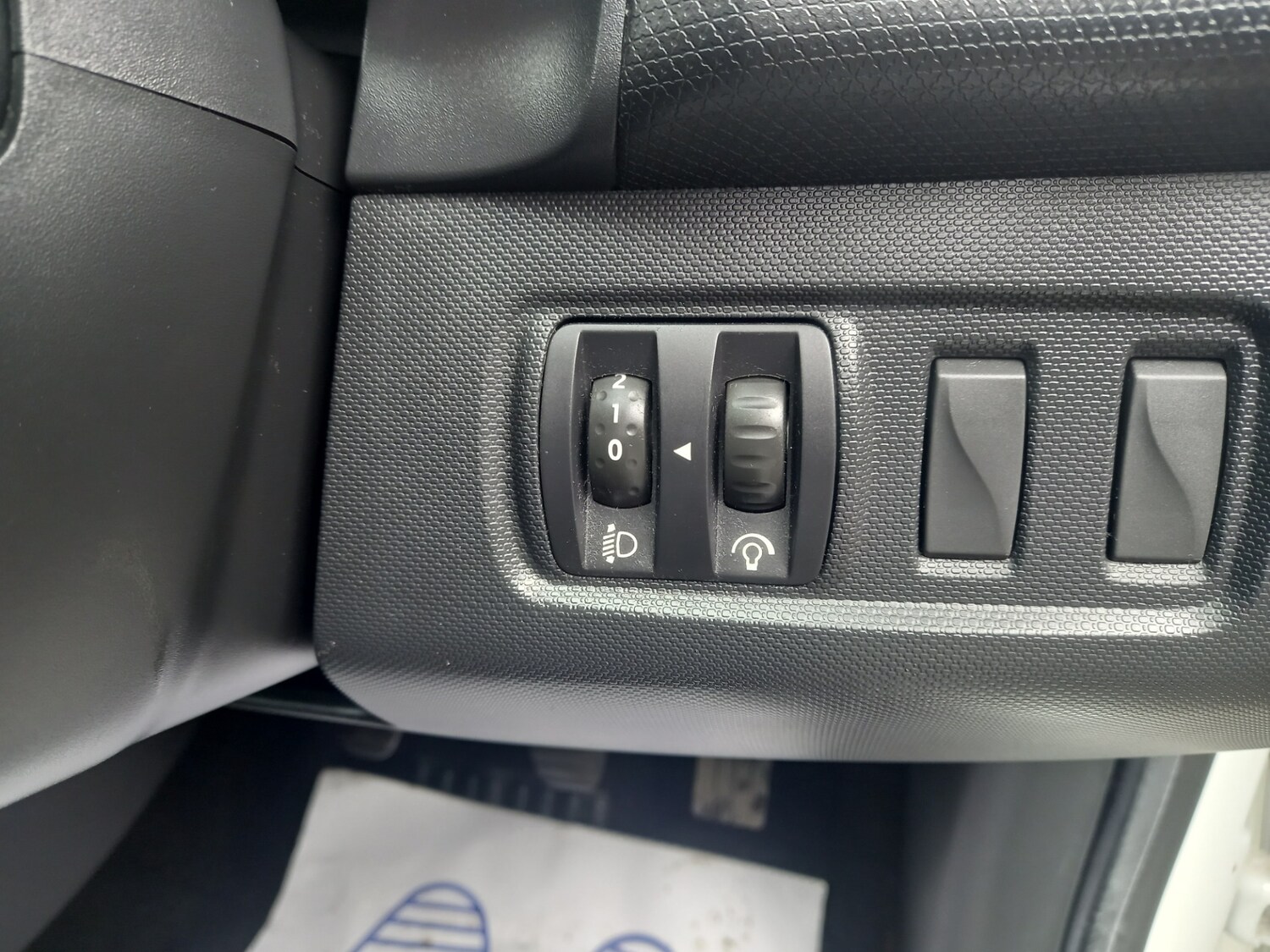 Used Renault Clio 2014 for sale - 77890156: Photo 31