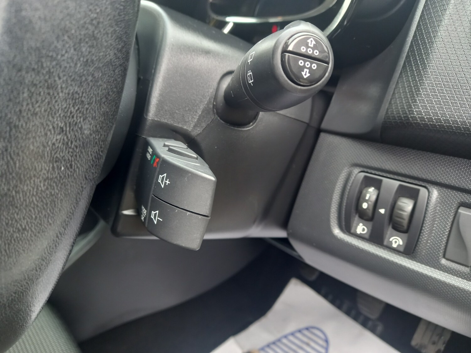 Used Renault Clio 2014 for sale - 77890156: Photo 32