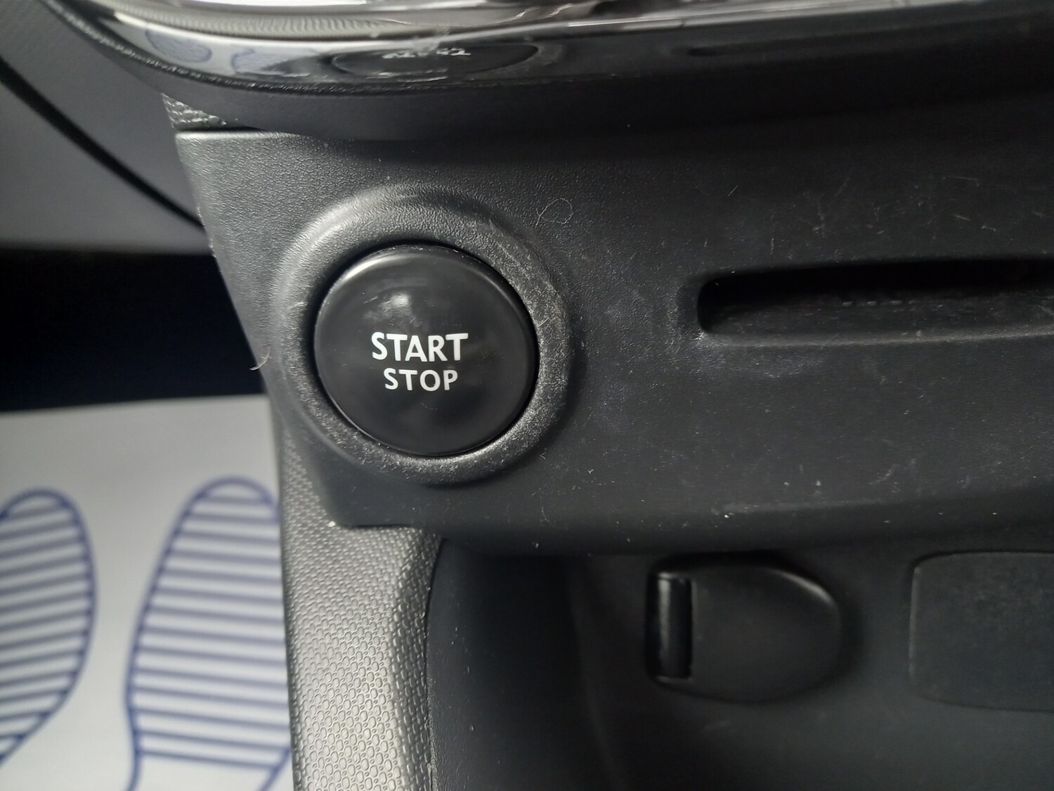 Used Renault Clio 2014 for sale - 77890156: Photo 35