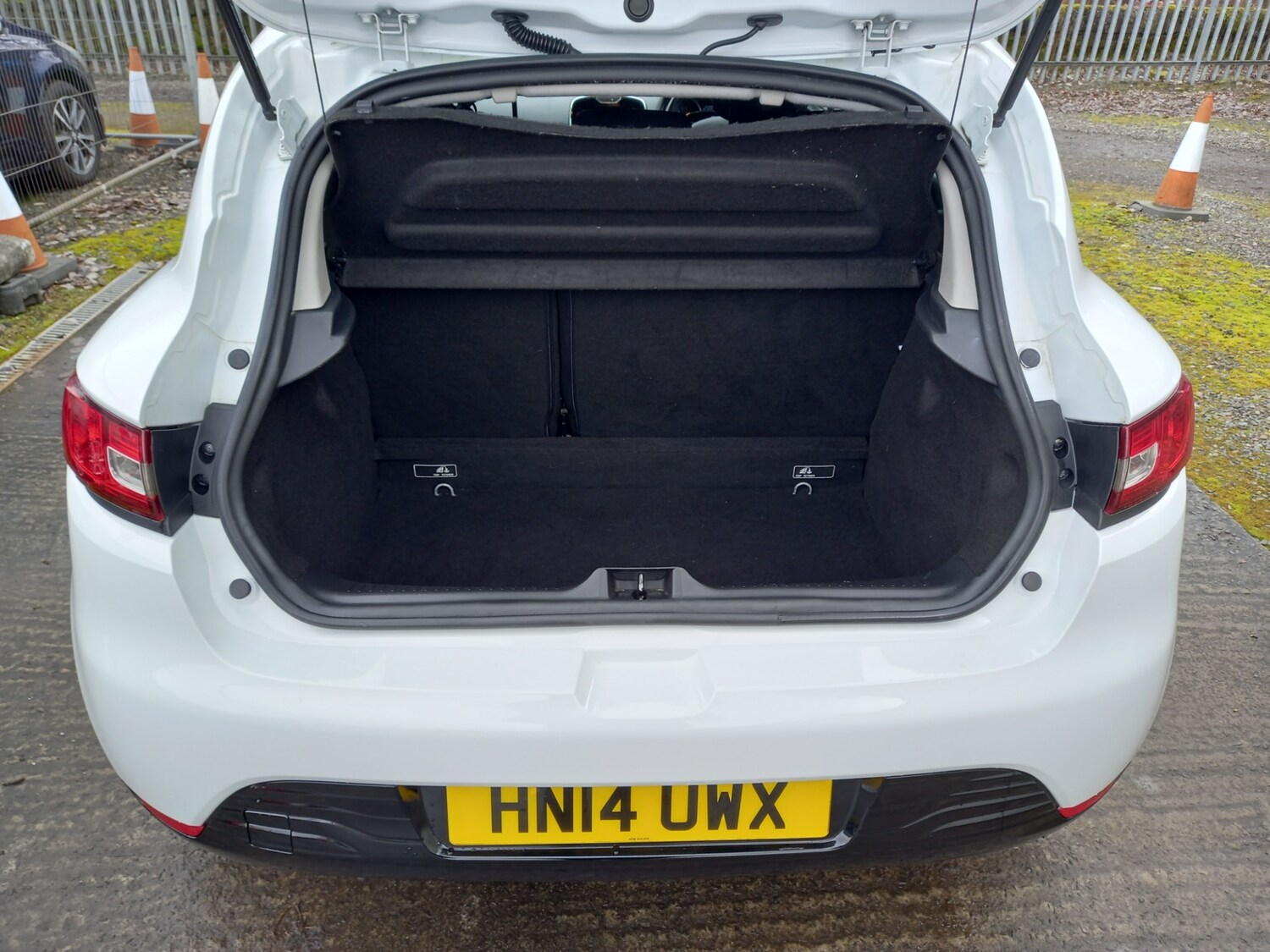 Used Renault Clio 2014 for sale - 77890156: Photo 36